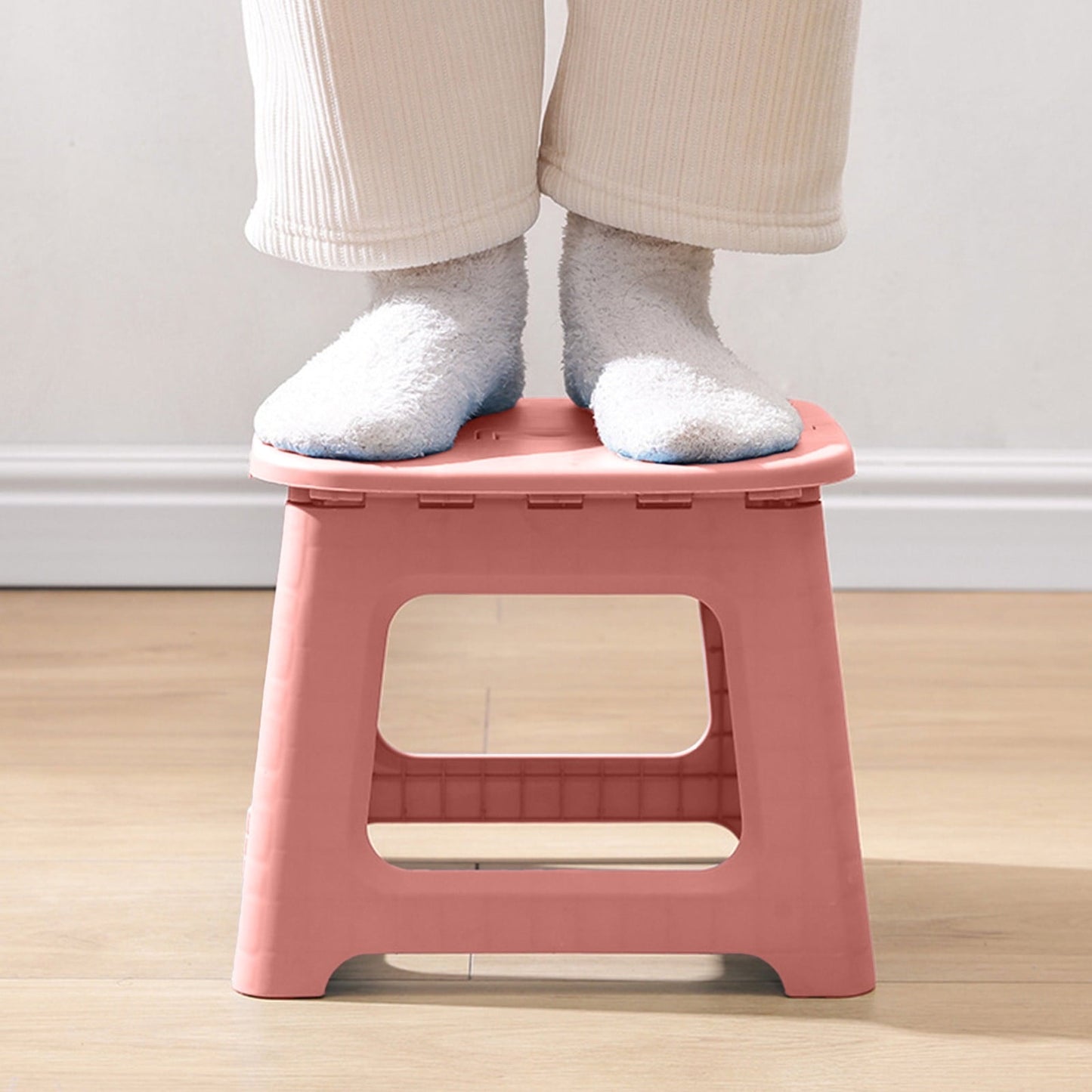 FAMTKT Portable Mini Folding Stool, Small Camping Stool for Outdoor Camping Walking Hunting Hiking Fishing Travel Supplies