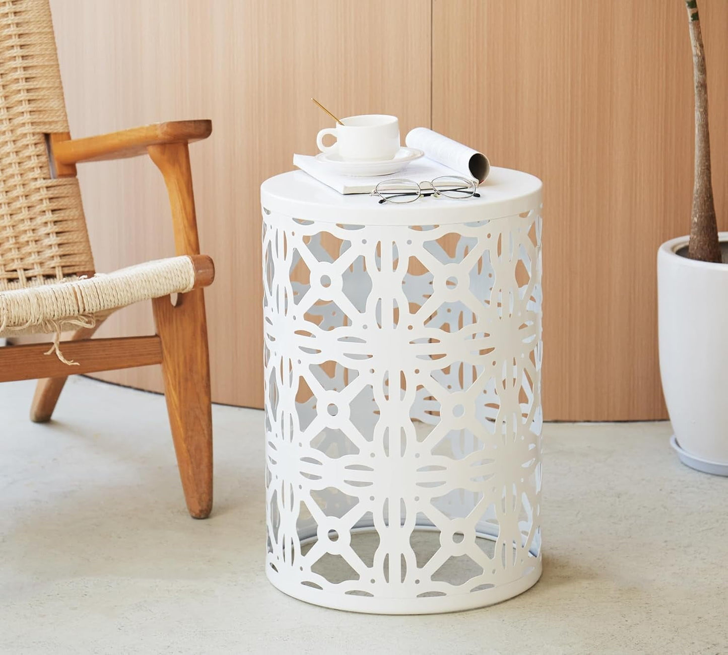 Set of 3 Metal Outdoor Side Table, Nesting Round Coffee Table for Indoor Outdoor, Heavy Duty End Tables Plant Stand Living Room Garden Stool - White